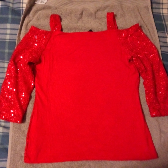 NWT - LS Sequin Cold Shoulder Top - Picture 3 of 3